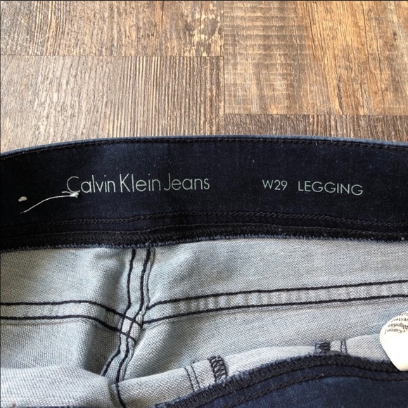 Calvin Klein Jeans - Picture 4 of 5